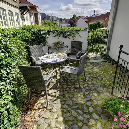 Altstadtwohnung - Am Hafen Apartman *